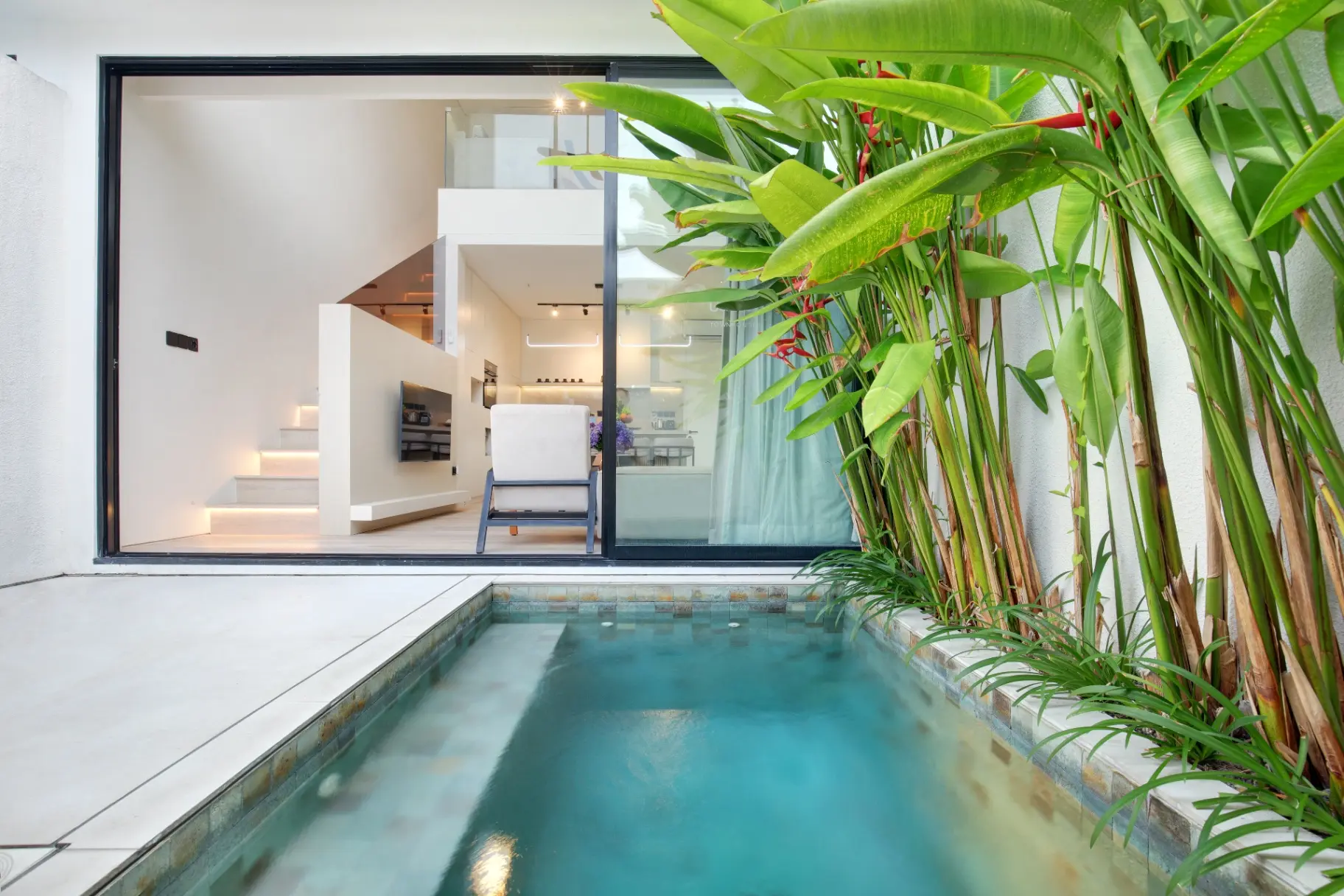 Modern 2BR Oasis Smart Villa Berawa +pool +working space area! — image 2