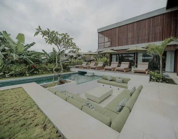 Pererenan 4-bedroom close to beach — image 4