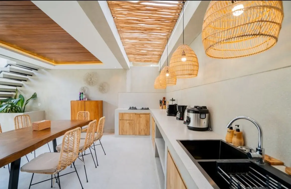 Villa For Rent 4 Bed In Kerobokan Badung Bali — image 1