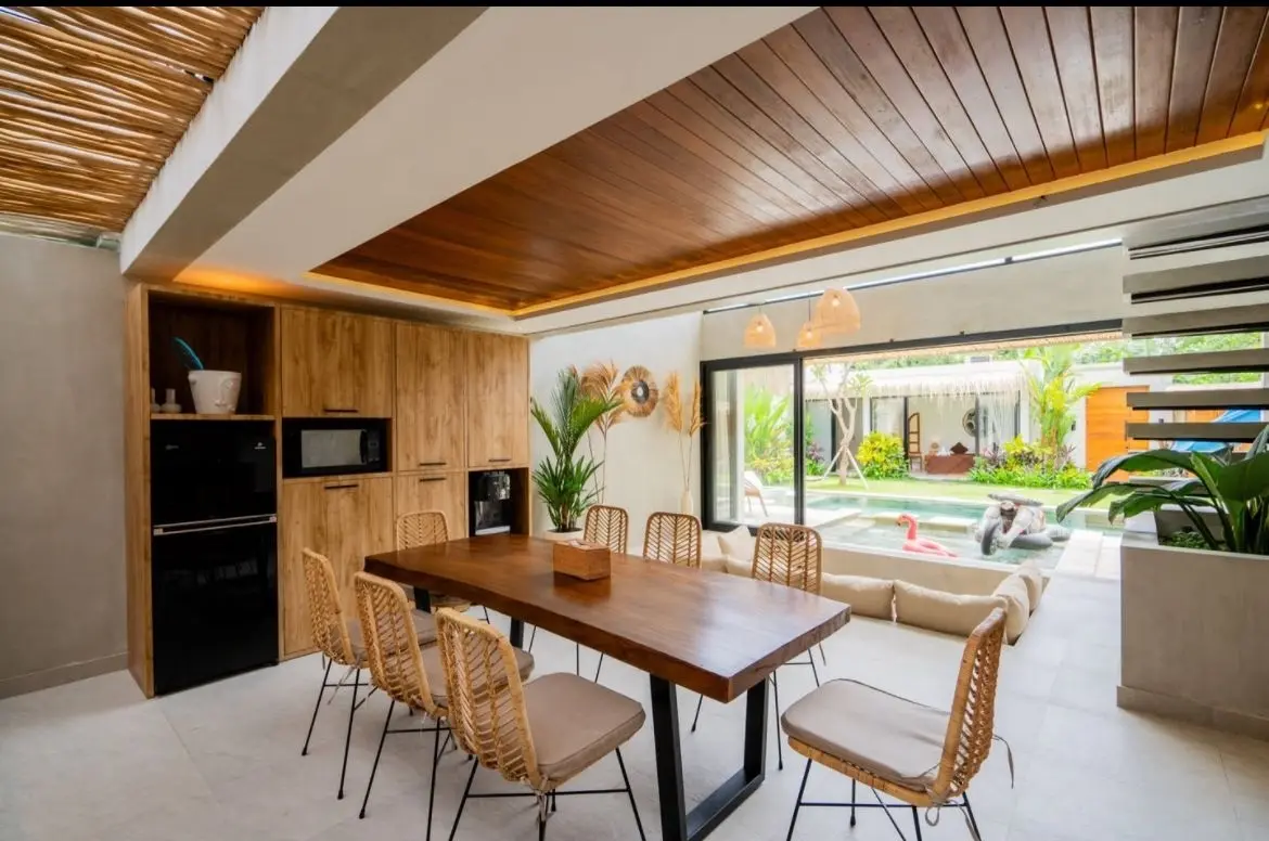 Villa For Rent 4 Bed In Kerobokan Badung Bali — image 4