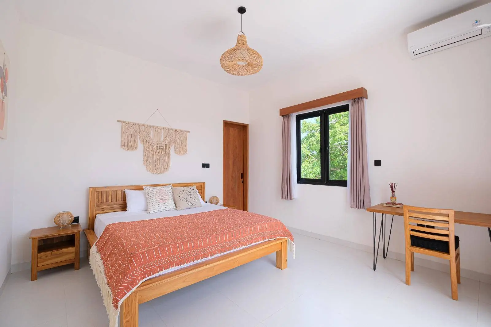 3-bedroom Ocean-view Villa in Uluwatu — image 4