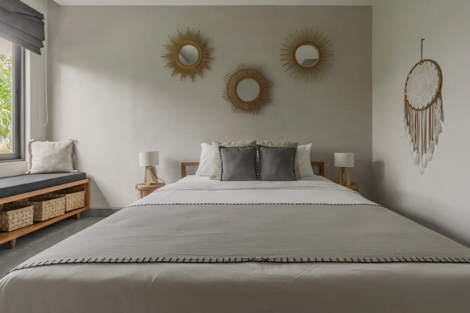 Modern luxury 4 bedrooms villa in Berawa Canggu — image 1