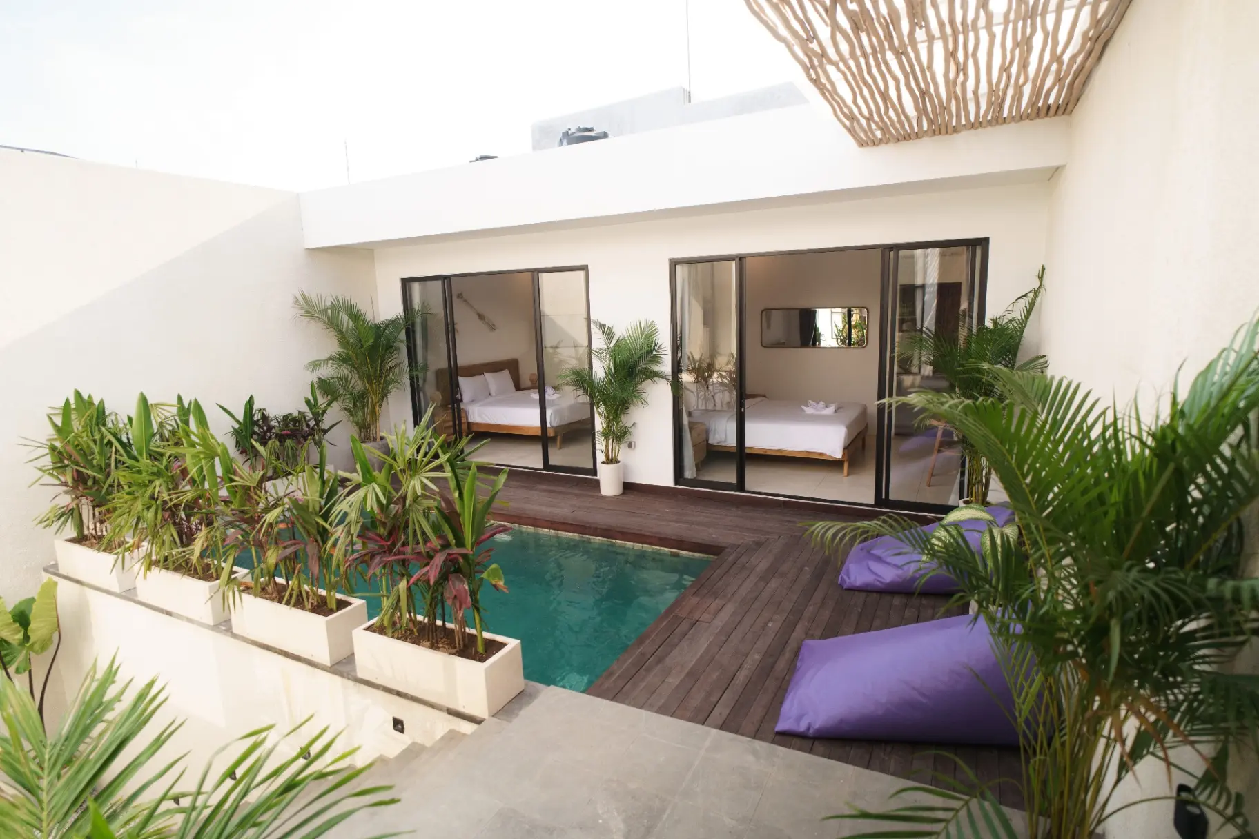 Cozy stylish villa in Umalas opposite the Liga Tennis next to the Pizza Fabbrica. 10 minutes drive to Berawa Beach. — image 1