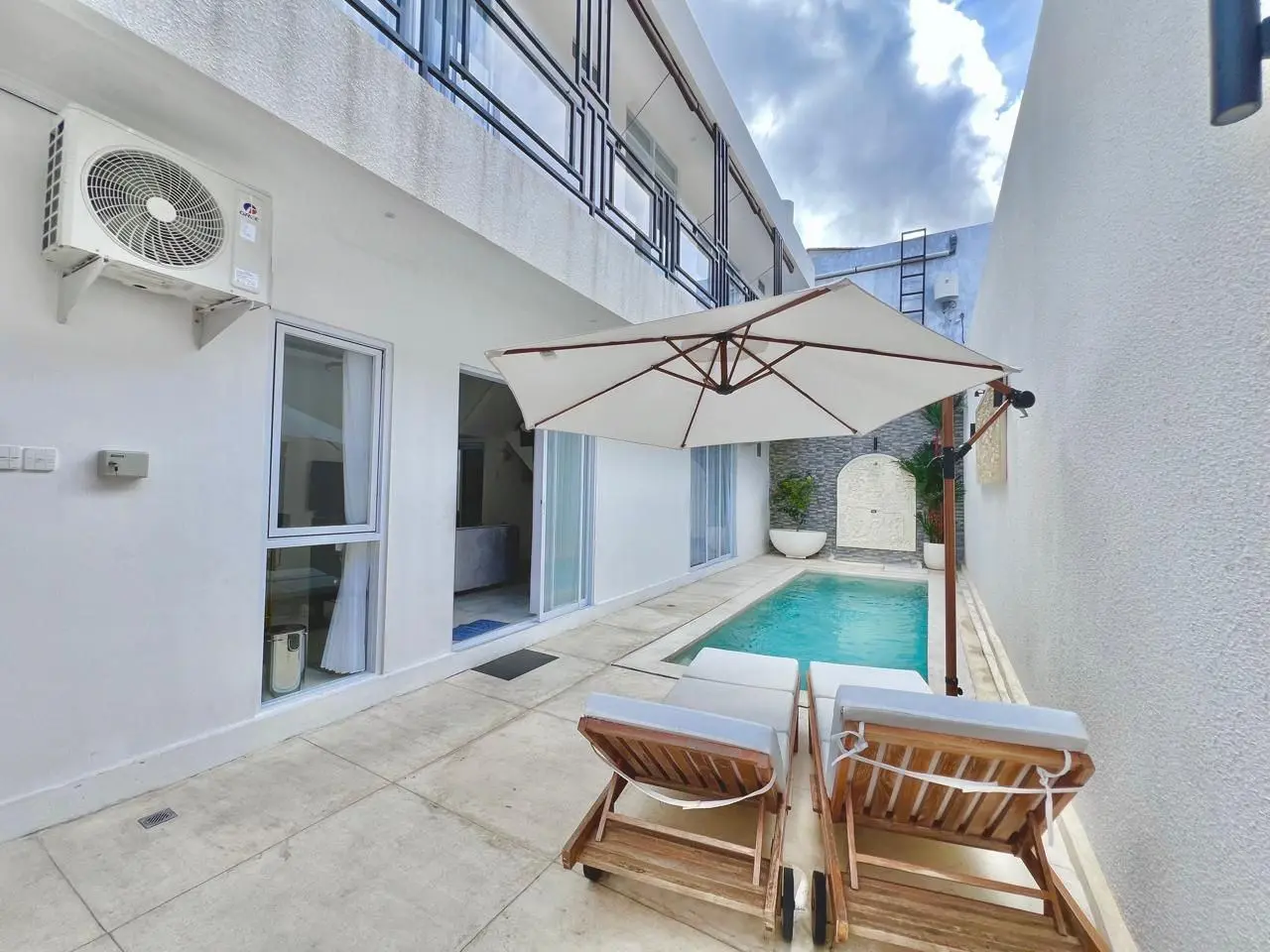 3BR Kerobokan — image 1
