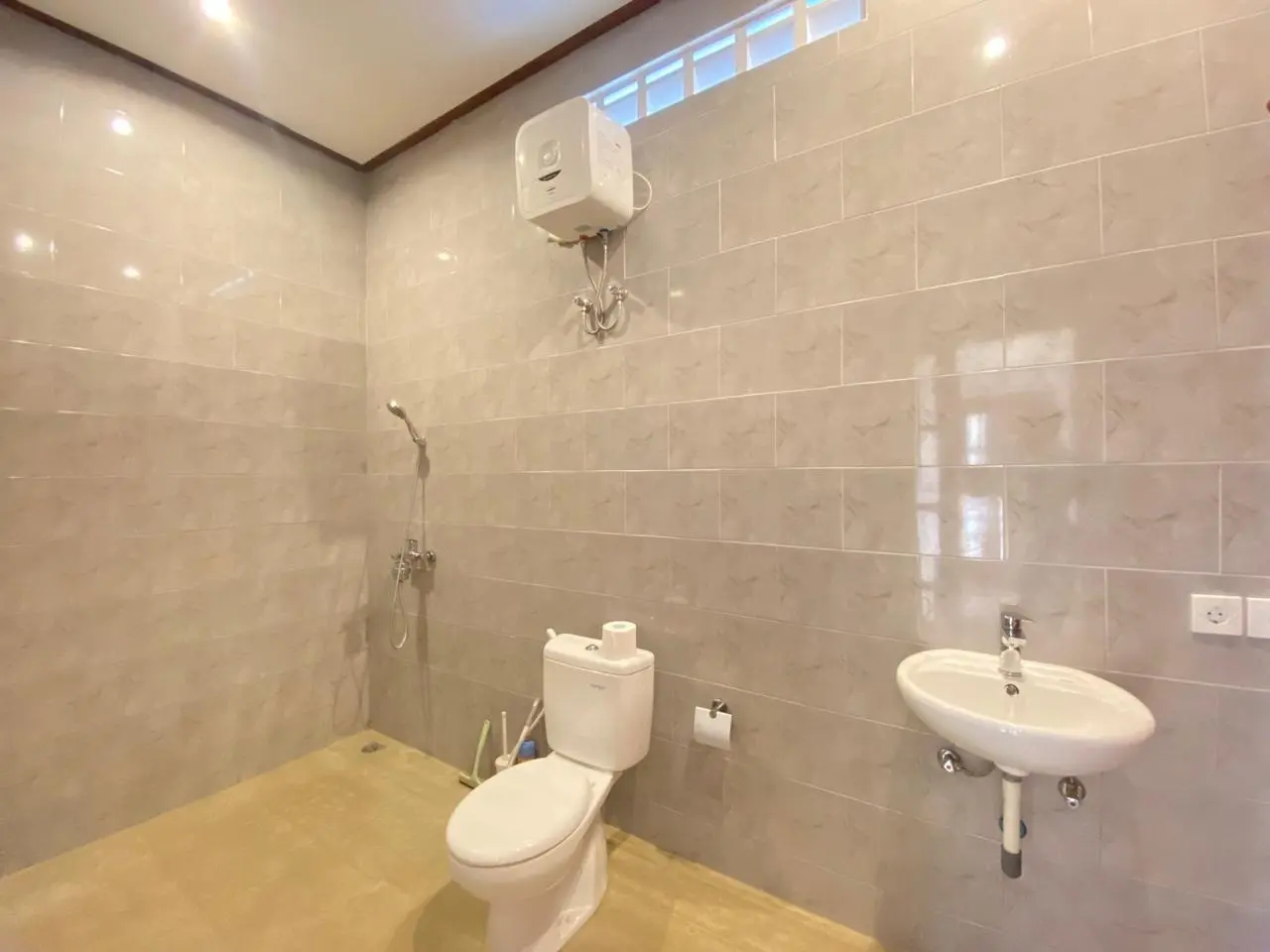 Villa For Rent Jln Pantai Berawa Canggu Bali — image 4