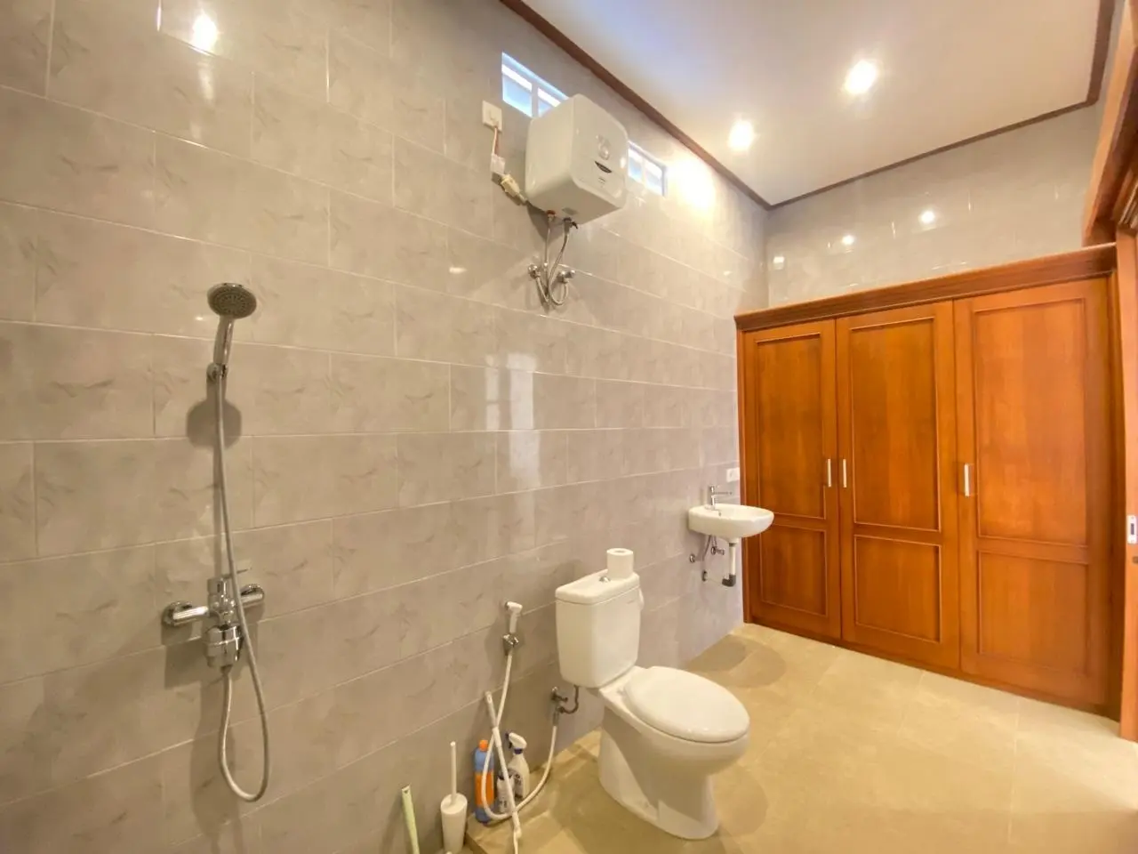Villa For Rent Jln Pantai Berawa Canggu Bali — image 2