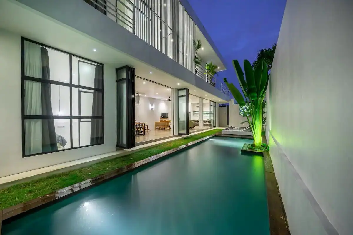 3 BEDROOM VILLA 7 MINUTES WALK TO BERAWA BEACH FOR MONTHLY AND YEARLY RENTAL