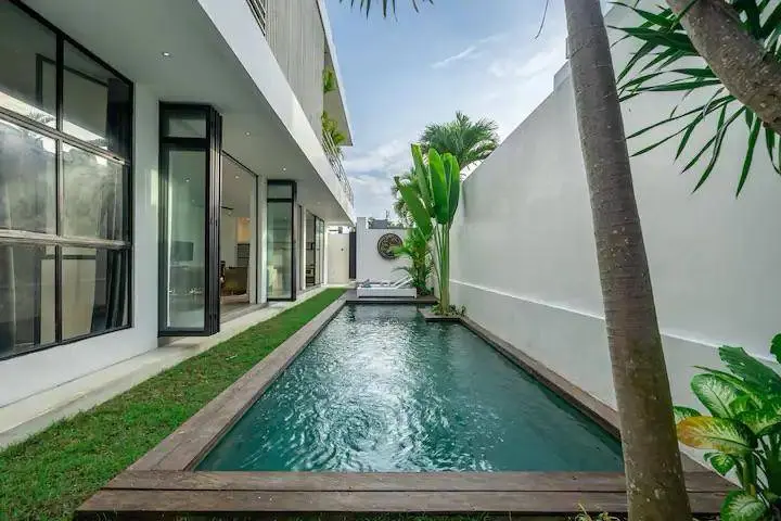 3 BEDROOM VILLA 7 MINUTES WALK TO BERAWA BEACH FOR SALE — image 2