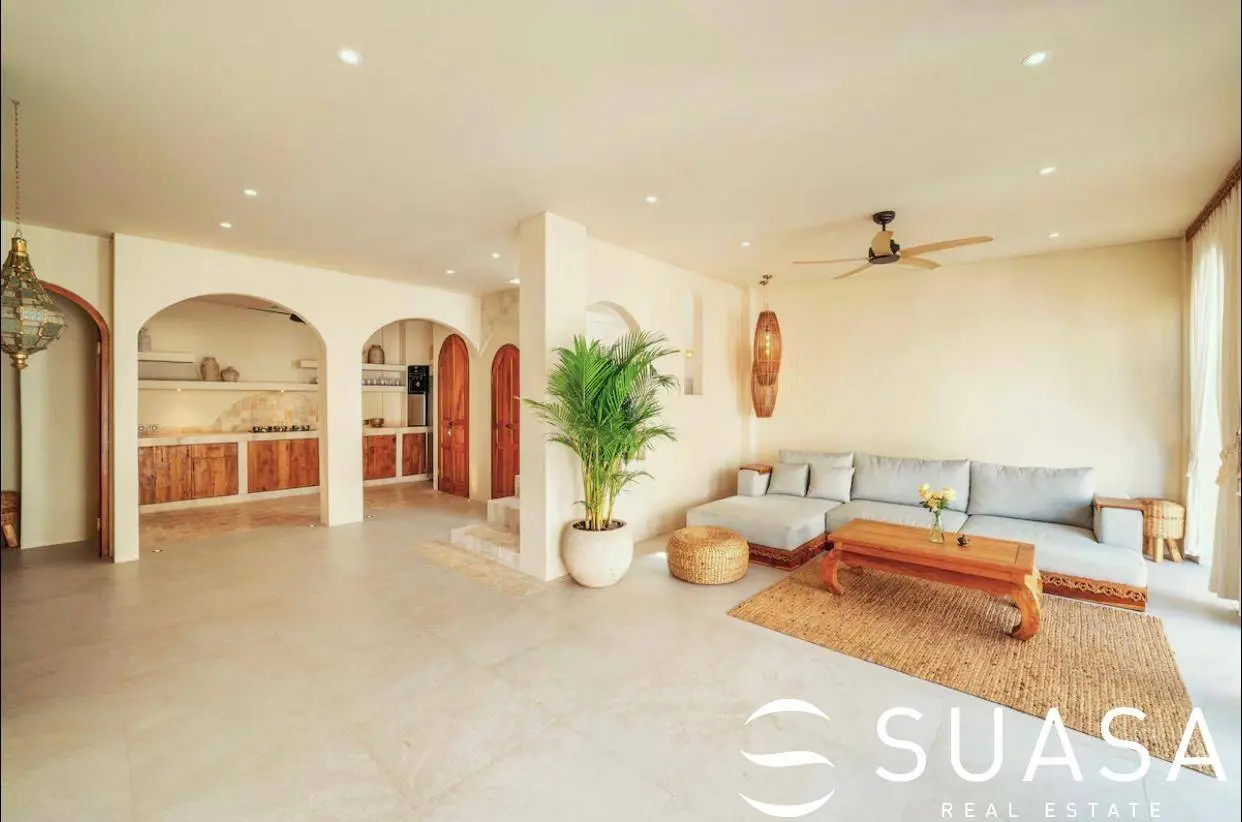 For Rent - Luxury 5-Bedroom Villa in Berawa Canggu — image 3
