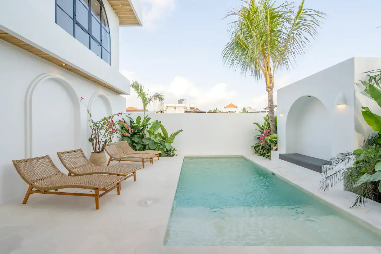 Brand-New 3-Bedroom Luxury Villa for Rent – Seseh — image 1