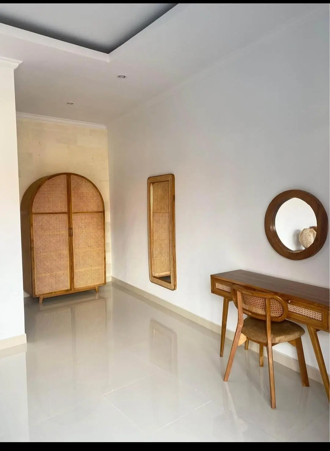 DO 471- FOR RENT BRAND NEW VILLA WITH LUSH GARDEN IN NUSA DUA — image 2