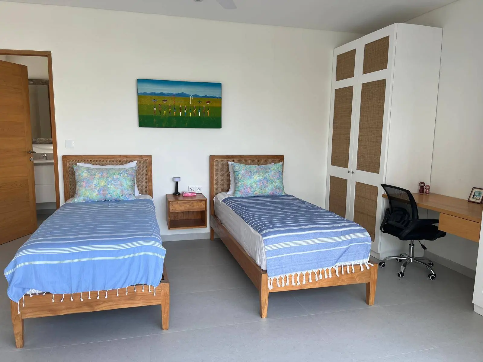 Seseh 4-bedroom — image 1