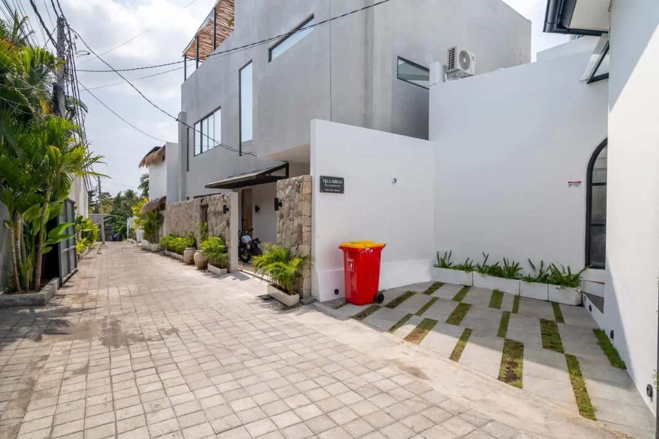 Villa For Rent 3 Bed In Berawa Tibubeneng Bali — image 2