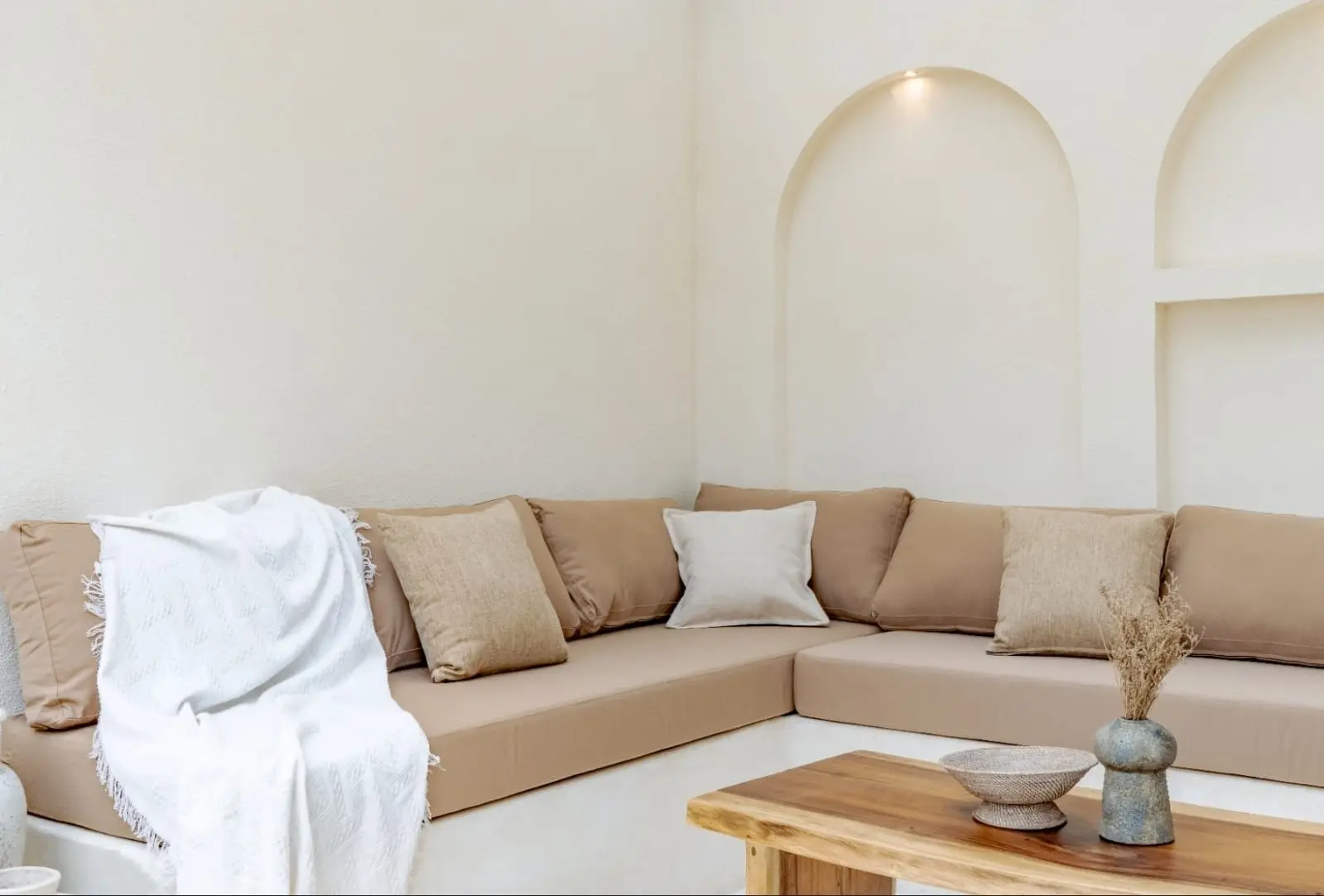Villa For Rent 3 Bed In Berawa Tibubeneng Bali — image 3