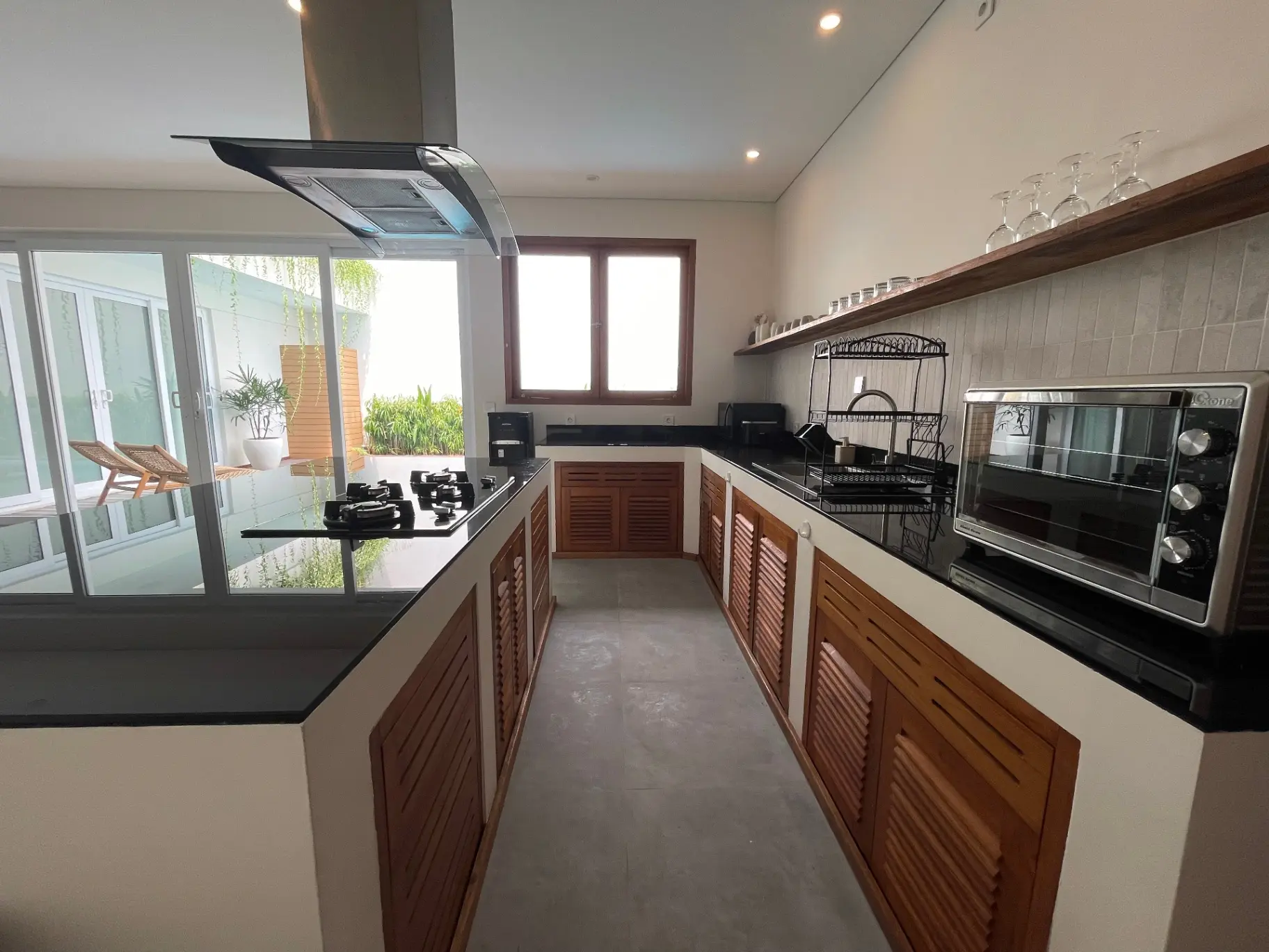 3BR Newly Renovated Minimalist Villa in Berawa — image 4