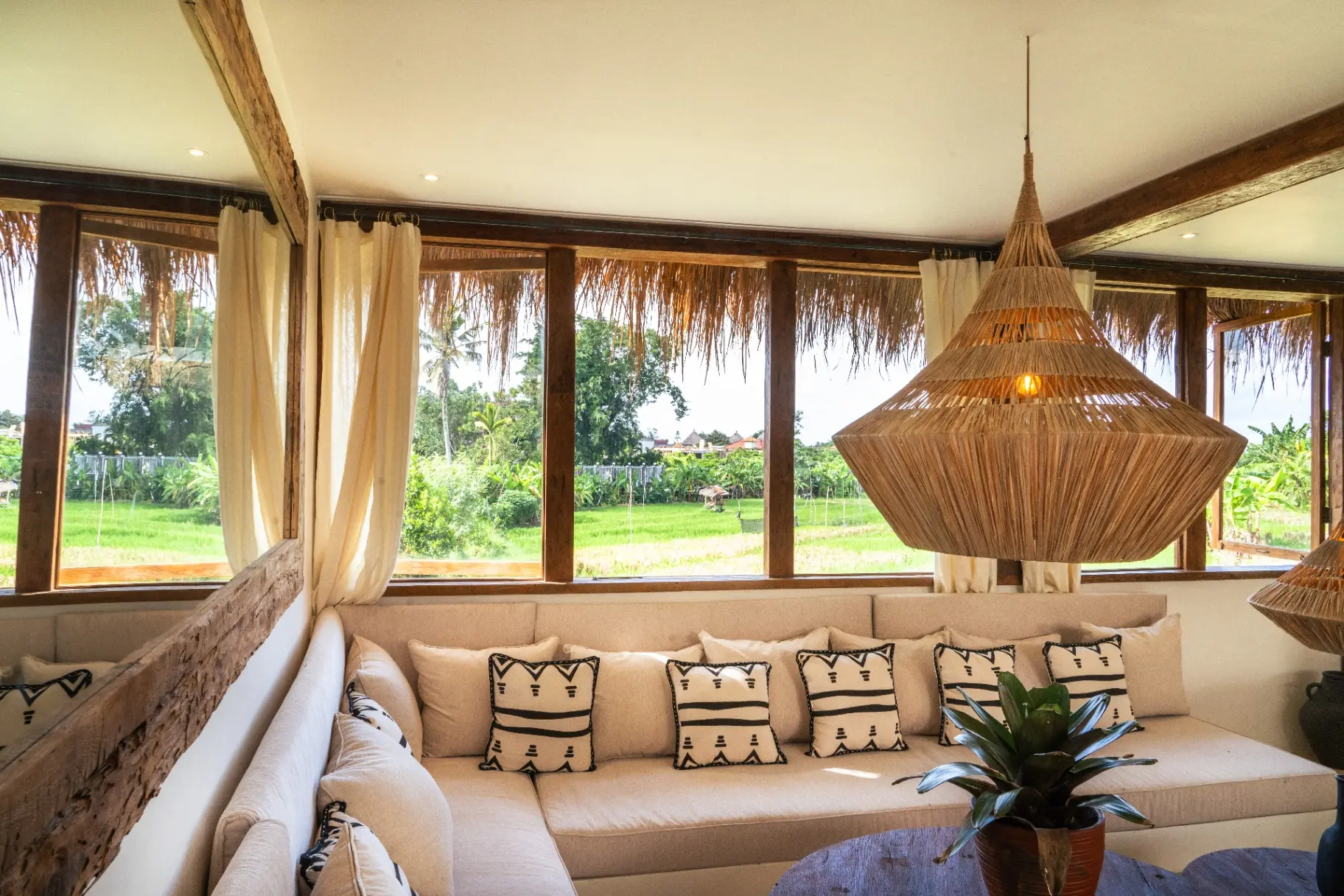 5-bedroom Modern Bohemian Villa in Kerobokan — image 2