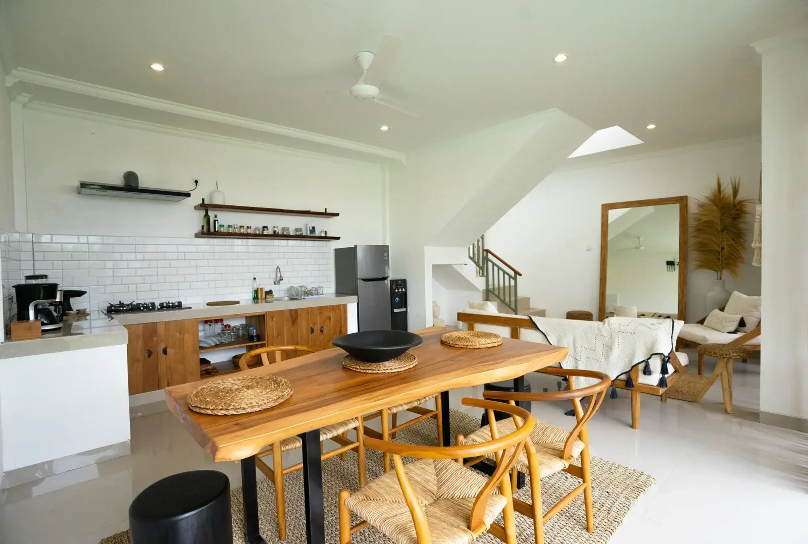 3 BEDROOM VILLA MONTHLY RENT IN KEROBOKAN — image 2