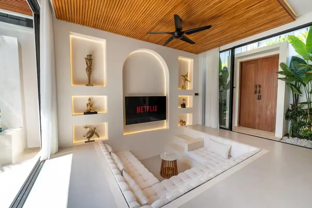 4 BEDROOM BRAND-NEW LUXURY VILLA WITH JACUZZI POOL & CINEMA — image 1
