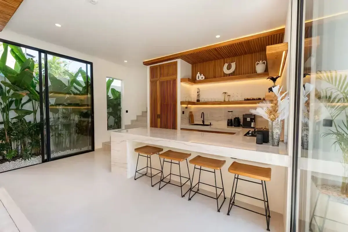 4 BEDROOM BRAND-NEW LUXURY VILLA WITH JACUZZI POOL & CINEMA — image 2