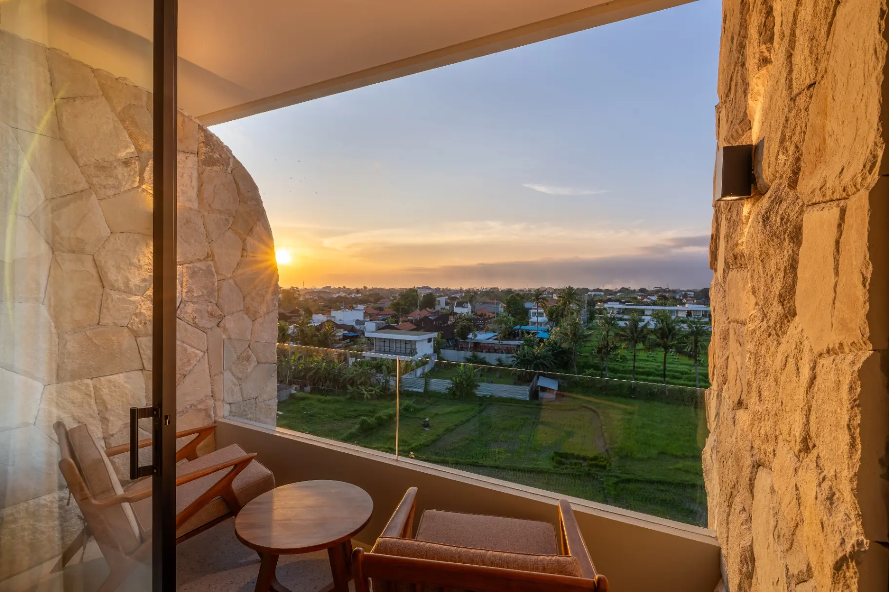 Sore Hotel - Canggu 1BR Studio | Balcony & Paddy Views