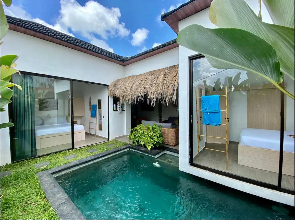 Villa Warm - 2 Bedroom Villa in Central Location 5 minutes walk to Nirvana gym