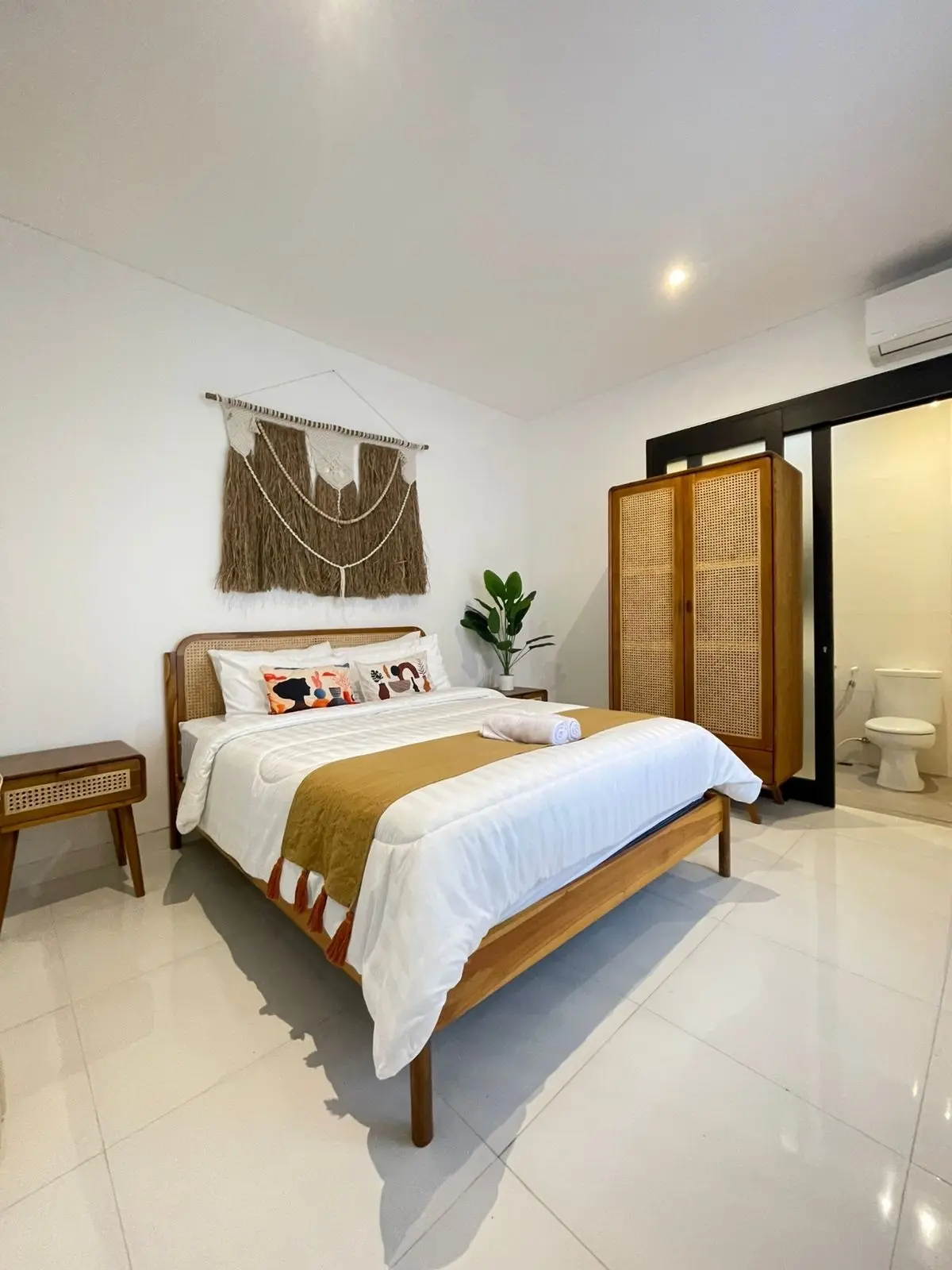 Villa For Rent 3 Bed In Kerobokan KelodBali — image 2