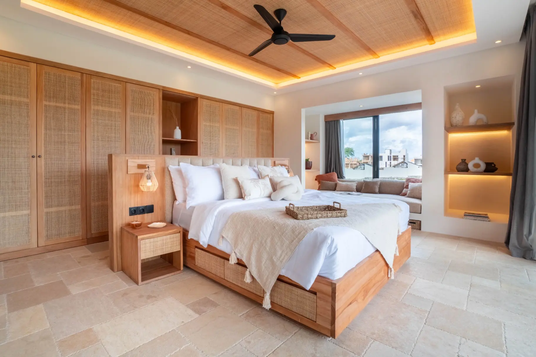 Stunning 4 Bedroom Family Villa Near The Beach in Seseh