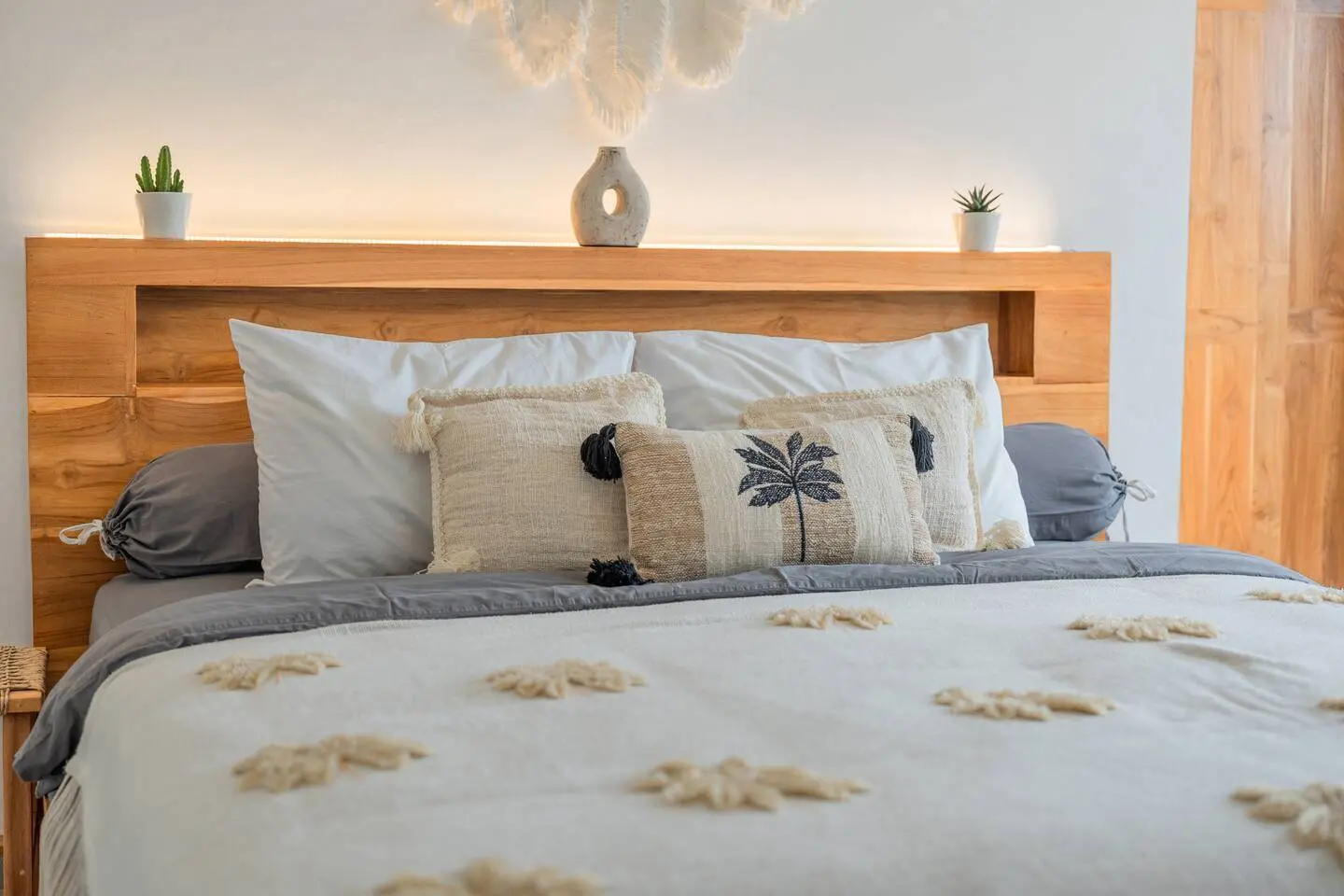 300 meters to Seseh Beach – 1 Bedroom Villa for Rent — image 4