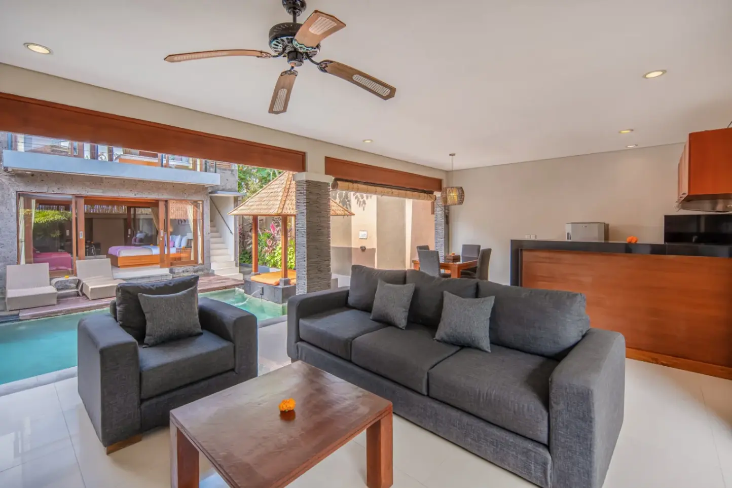 3 BEDROOM VILLA FULLY FURNISHED CLOSE TO NYANYI BEACH — image 1