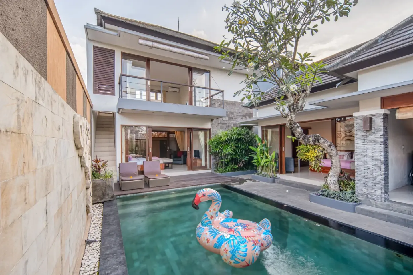 3 BEDROOM VILLA FULLY FURNISHED CLOSE TO NYANYI BEACH