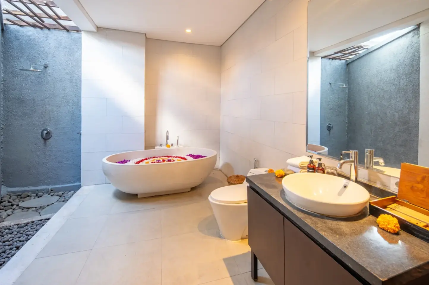 2 BEDROOM VILLA FULLY FURNISHED IN CANGGU — image 3