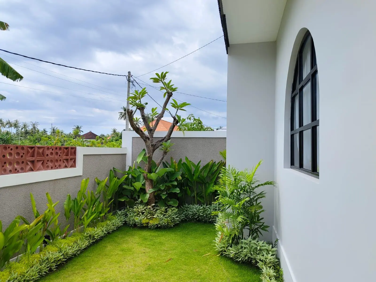 Lovina Villa - Ricefields View — image 3