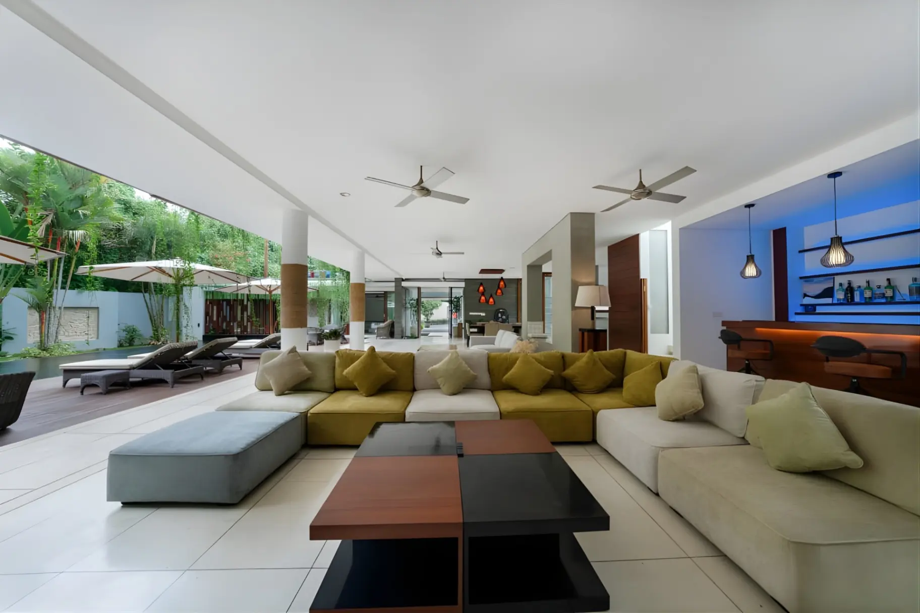 PRICE DROP - 5BR Luxury Villa (Yearly Best Price) — image 3