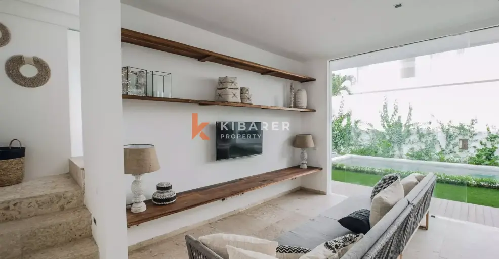 Chic Three Bedroom Villa in Berawa – Steps from Beach and Trendy Spots YRV4480 — image 1