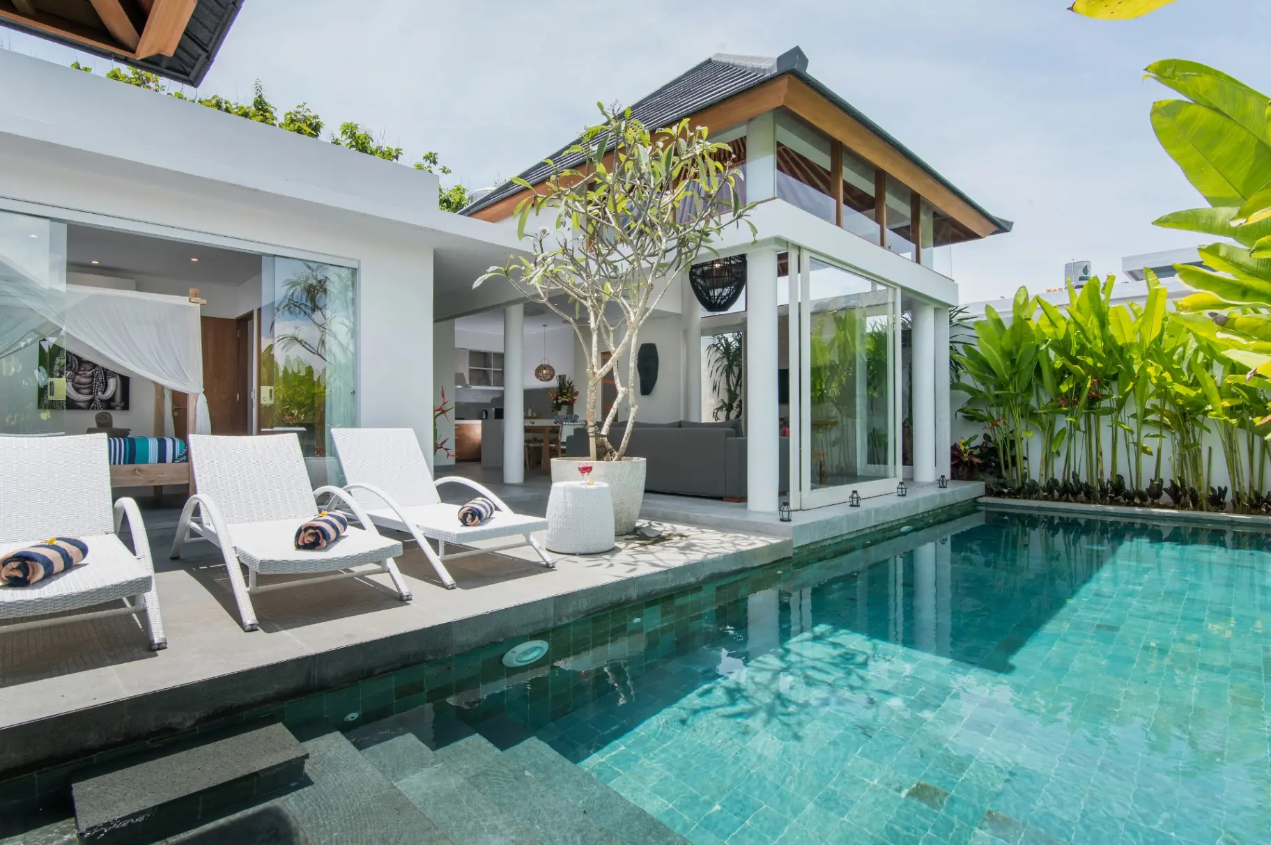 2 BEDROOM VILLA IN BERAWA WALK TO THE BEACH