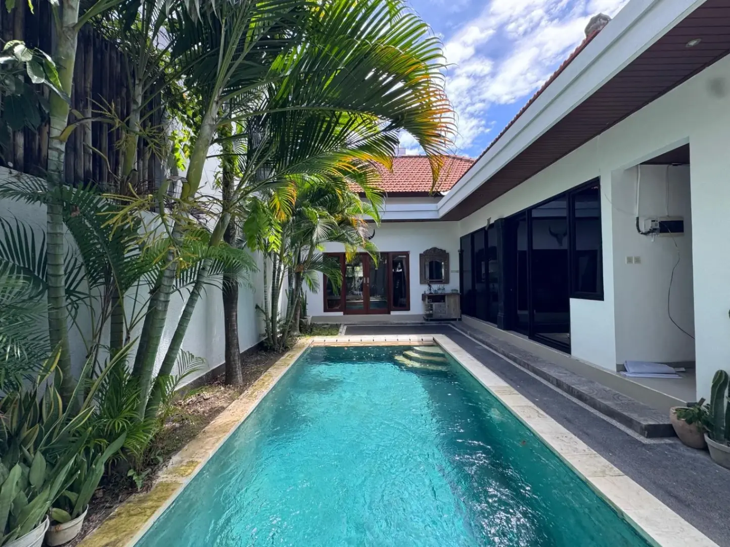 2 BEDROOM MODERN VILLA IN UMALAS
