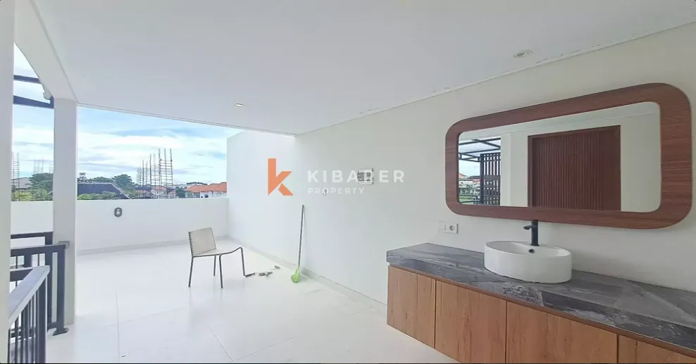Minimalist Two-Bedrooms Open Living Villa in Central Umalas YRC5276 — image 3