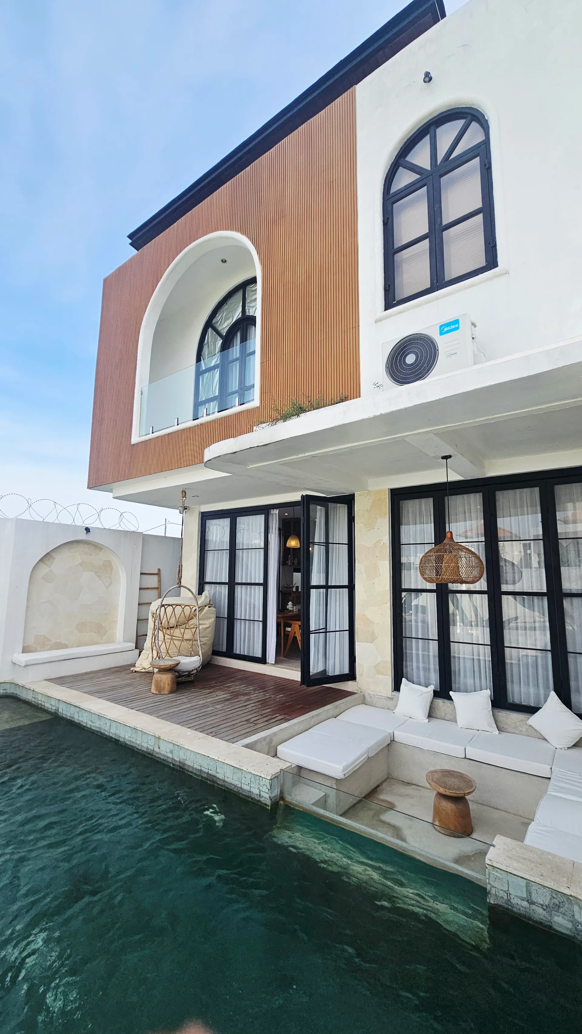 2BR Pererenan [Video included in this post].