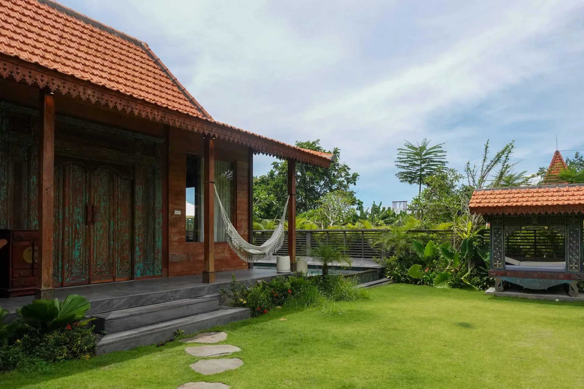 1-Bedroom Villa with Authentic Javanese Design in Seseh — image 1