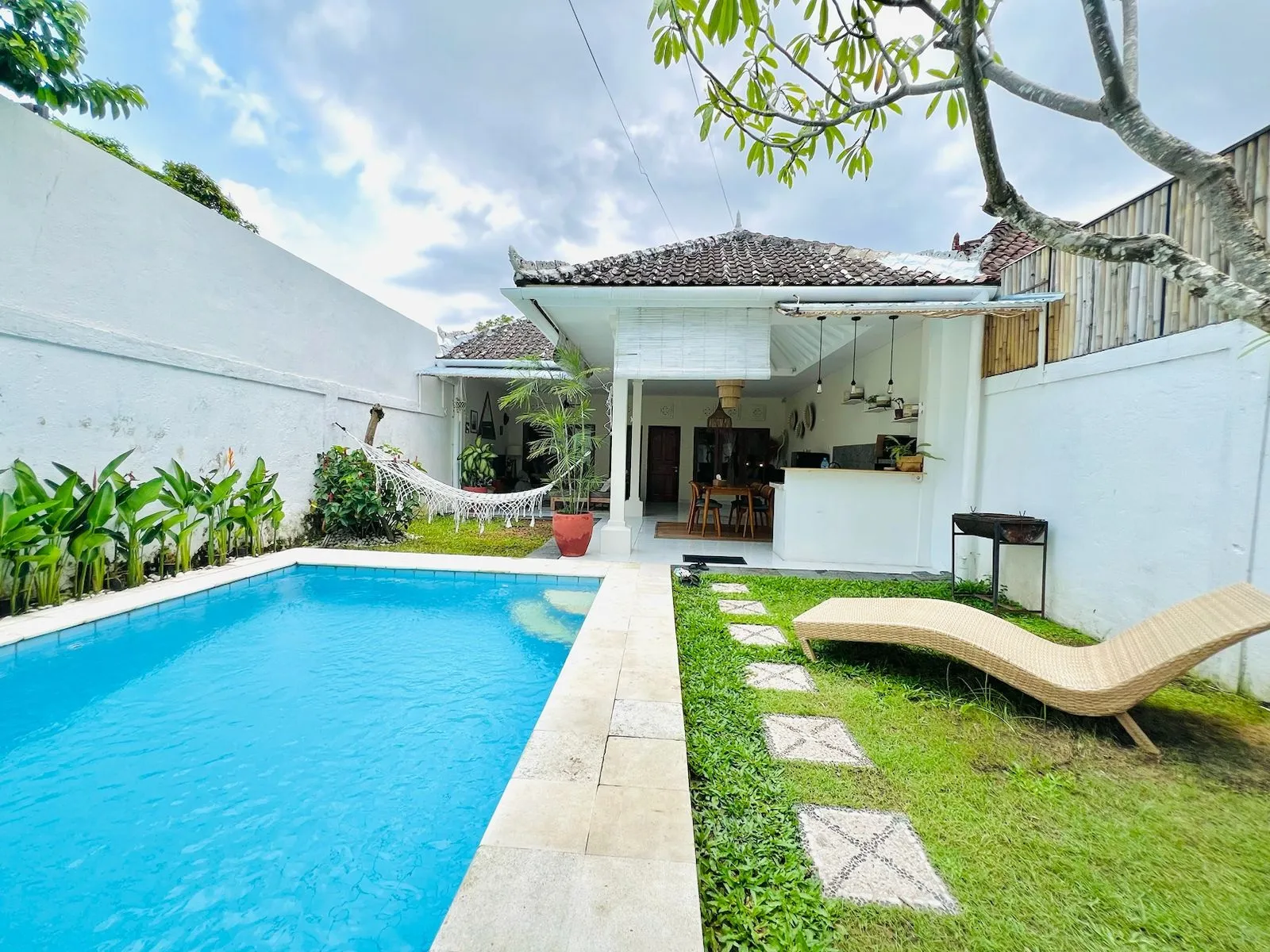 Villa For Rent 2 Bed In SeminyakBadung Bali RS-3794