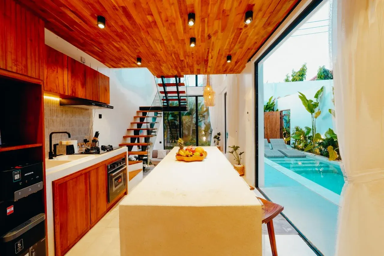 3 BEDROOM VILLA FURNISHED FOR MONTHLY & YEARLY RENT IN UMALAS — image 2