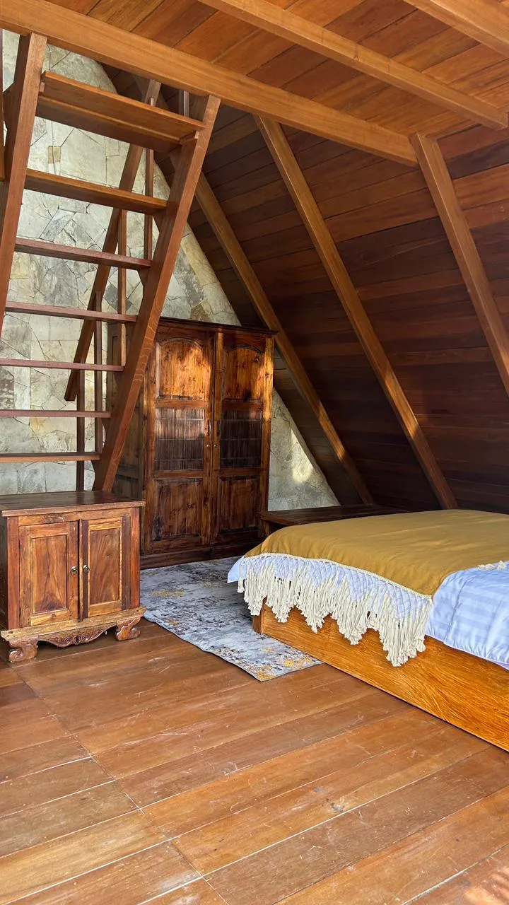 Villa joglo kerobokan for rent — image 4