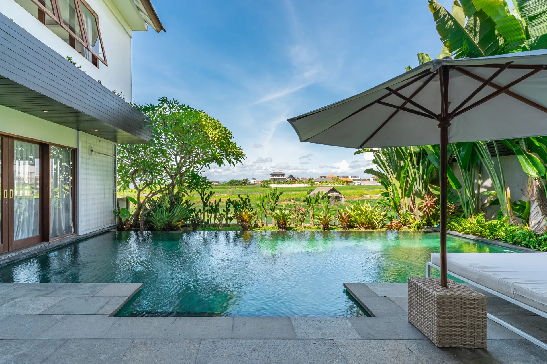 Villa Ombak - 2 Bedroom Villa in Ombak Villa Residence next to Mengening Beach! — image 1