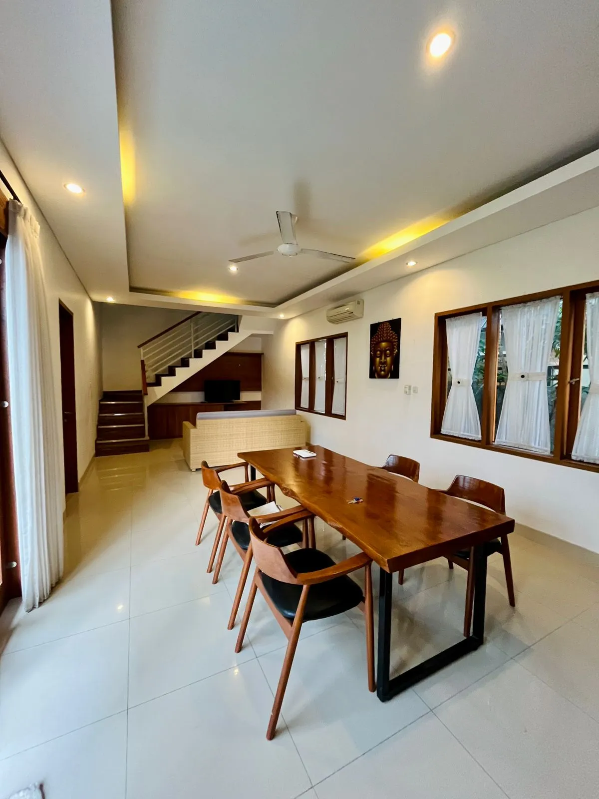 Spacious & Homey 3BR Family Villa in Quiet Padonan | Private Pool