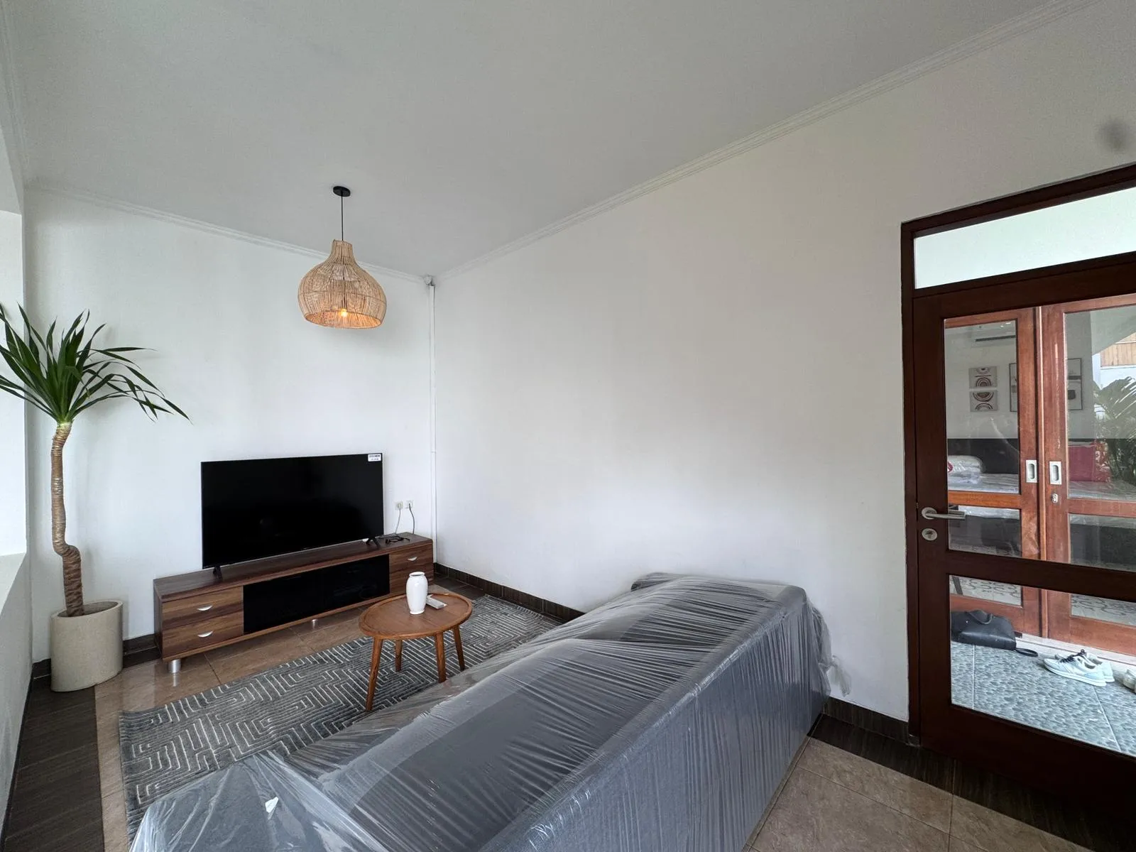 DO 474 - For Rent New Renovated Villa in Berawa — image 1