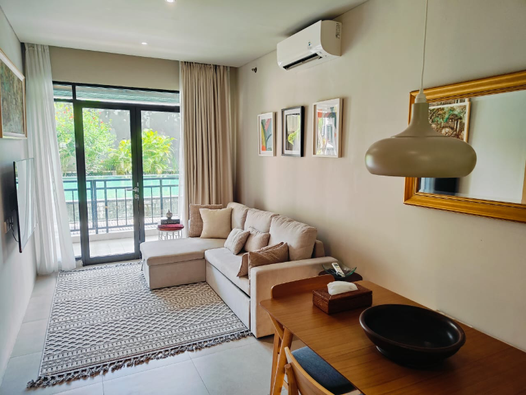 2BR Apartment on Sunset Road