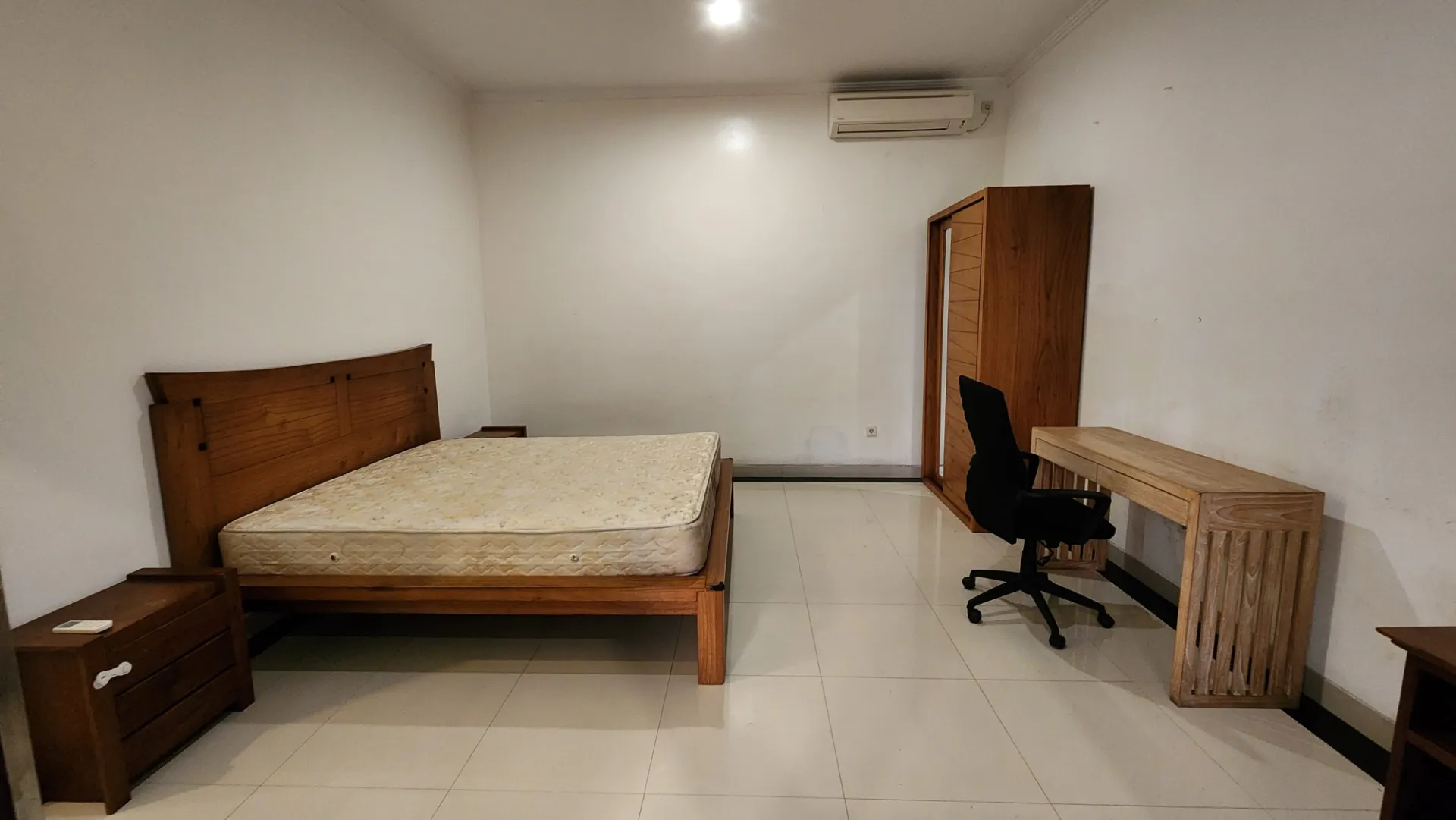 Villa For Rent 2 Bed In Kerobokan Badung Bali — image 3