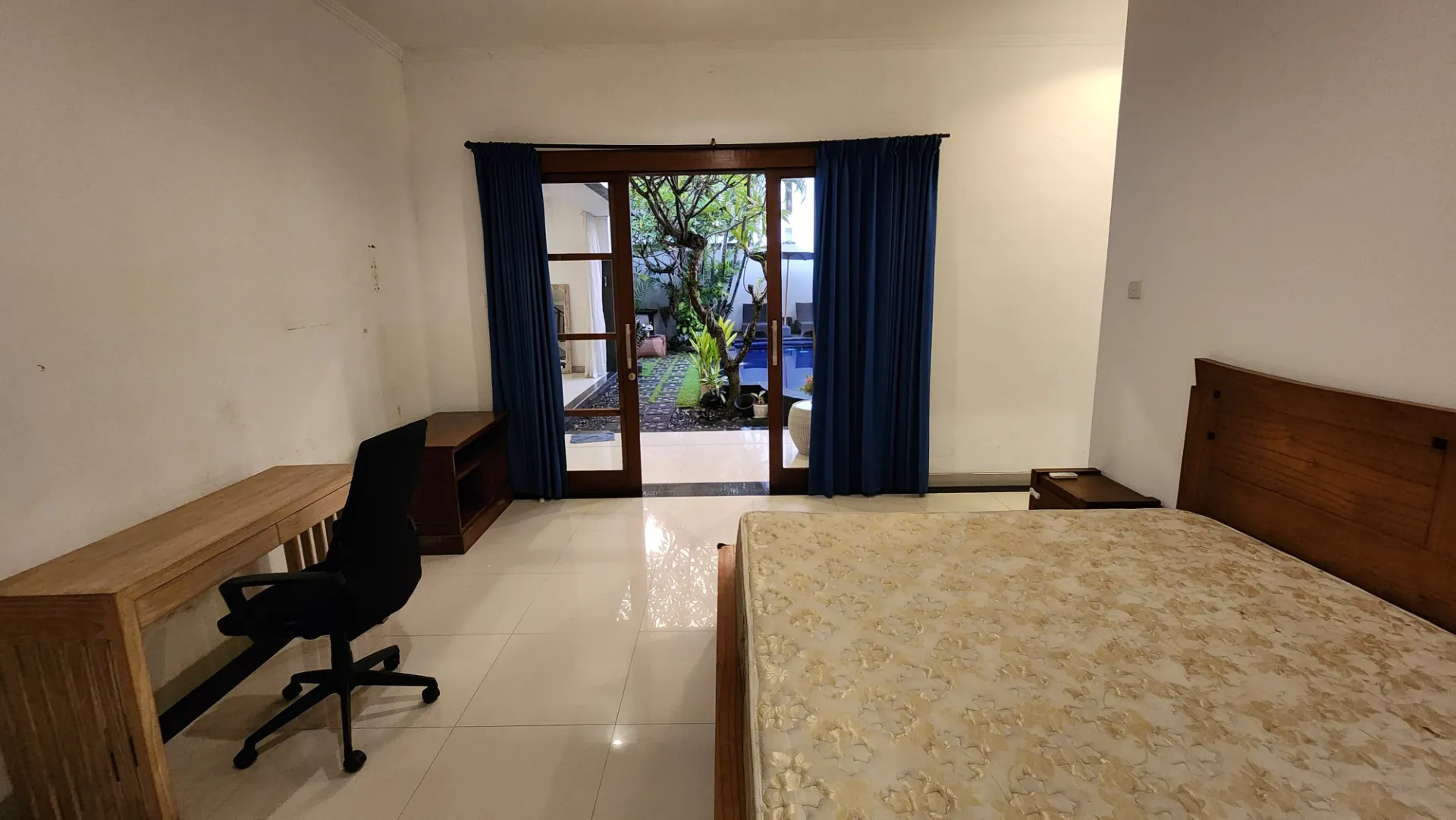 Villa For Rent 2 Bed In Kerobokan Badung Bali — image 2