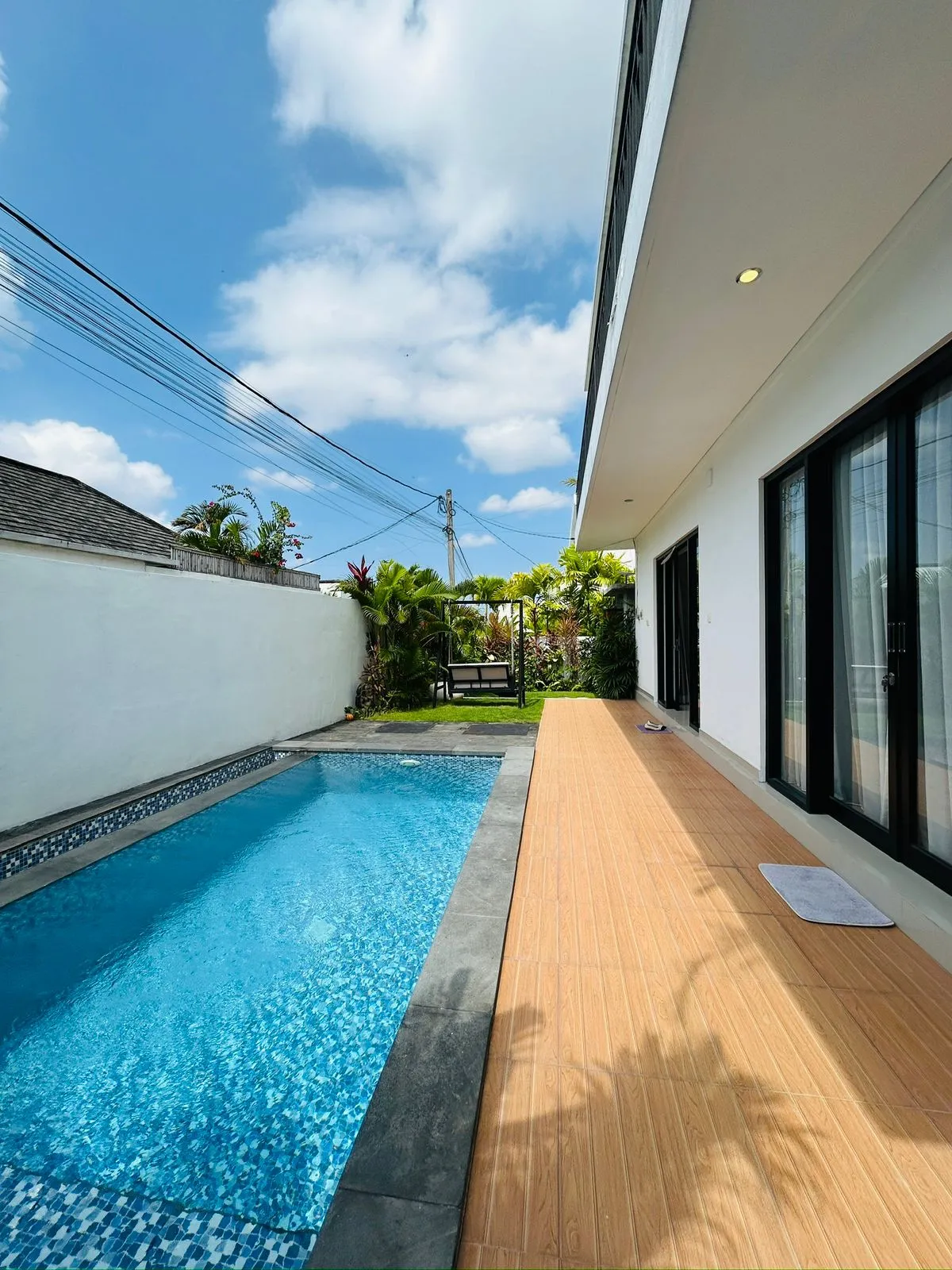 3 Bedroom Enclosed Living NEW VILLA FOR RENT - Umalas — image 1