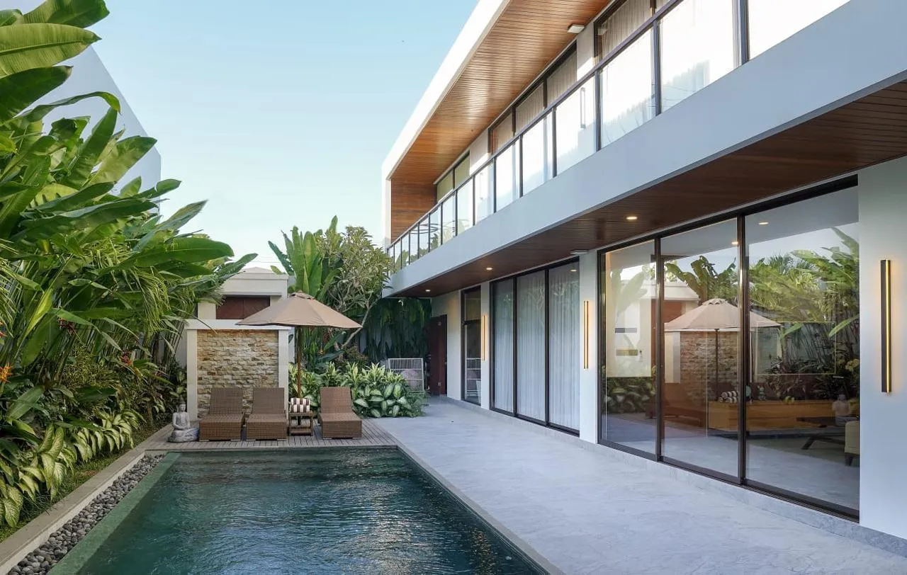 2-Bedroom Villa with Jacuzzi and Modern Tropical Design in Pererenan (R-PR23)